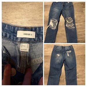 Forever 21 WOMENS Ripped Blue Jeans